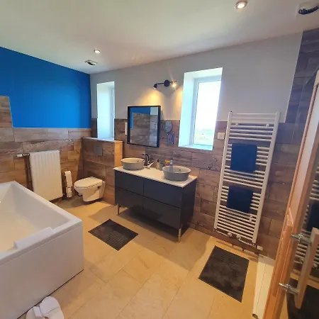 Chez Arnaud Sauna Et Casa vacanze Saint-Jean-Saint-Maurice-sur-Loire